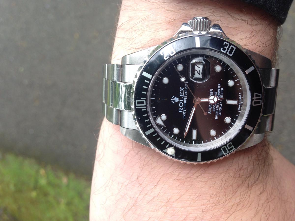 Rep submariner 12 o'clock marker fallen off. Help - The Rolex Area - RWG