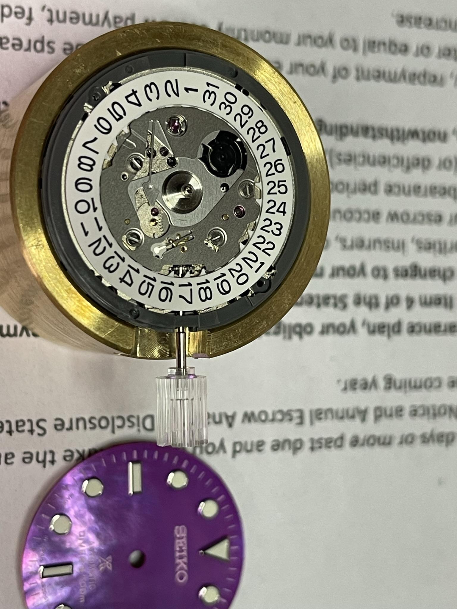 How does this Seiko type dial fit onto this NH35A? - Questions & Answers -  RWG